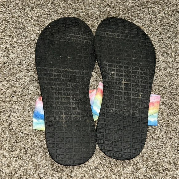 Sanuk Sandals - Picture 2 of 3